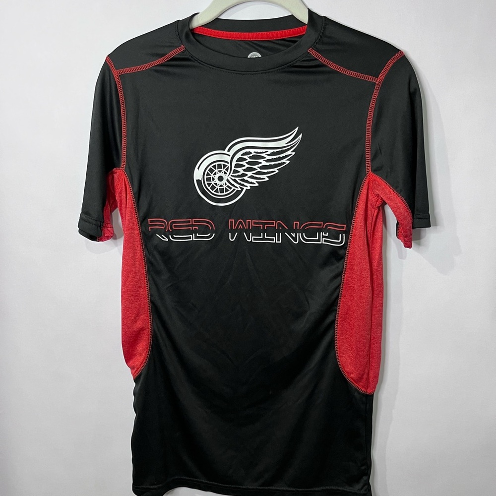 Detroit Red Wings Hockey Women’s  Small Athletic Shirt